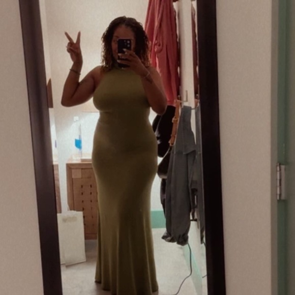 Meet your Posher, Nicole - Picture 5 of 12